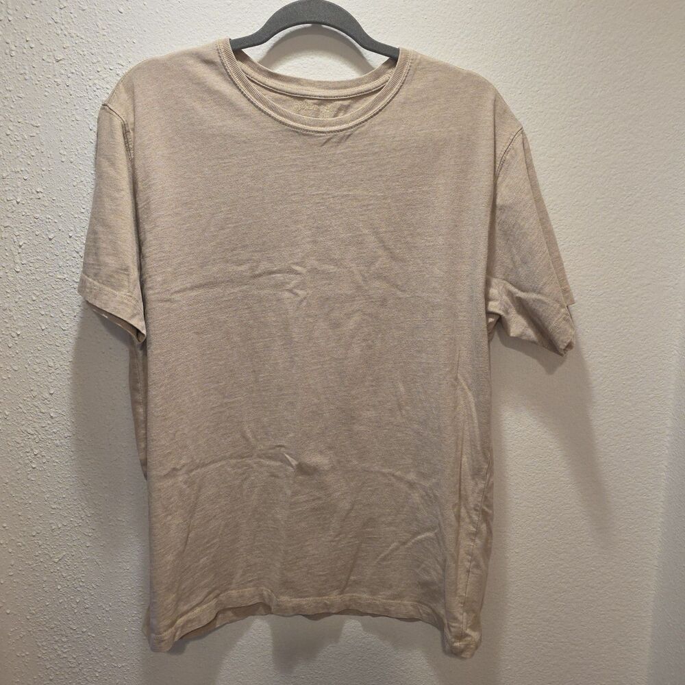 St Johns Bay T Shirt Men M Beige Soft Classic Casual Everyday Wear 100% Cotton